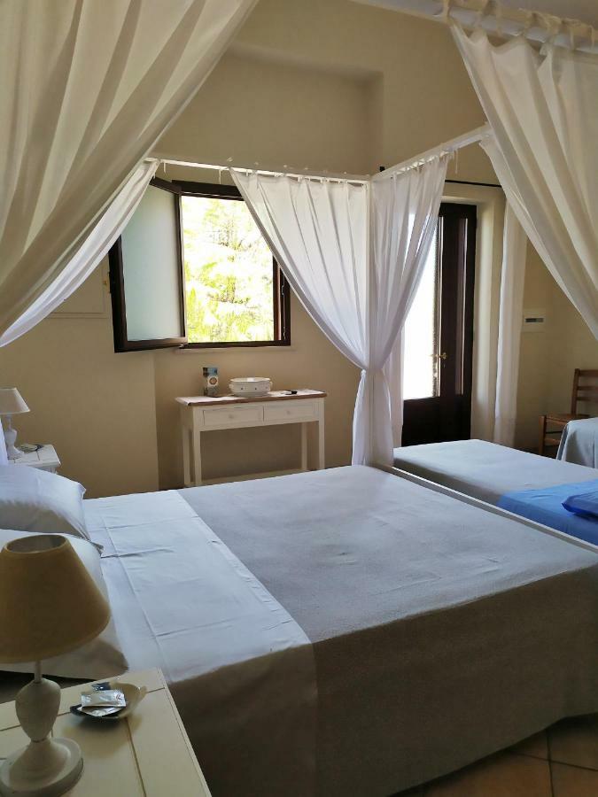 B&B Li Ccoti Cannole Buitenkant foto